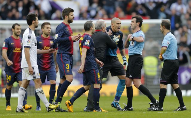 Να ζητήσει συγνώμη ο διαιτητής απαίτησε ο Πικέ